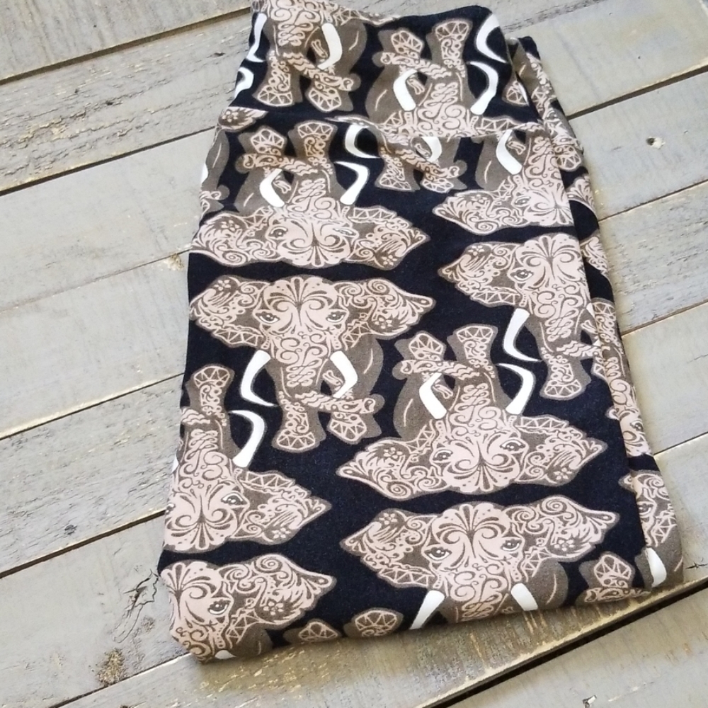 EUC Elephant Lularoe leggings